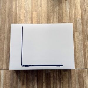 2025 Apple MacBook Air M4 13 inch 512GB Model A3240 Empty Box With Inserts